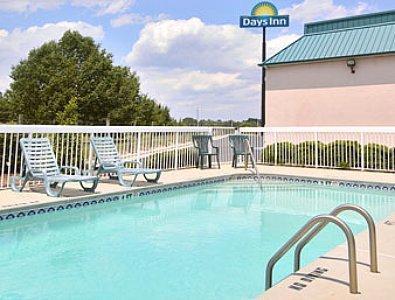 Days Inn By Wyndham Saint Pauls Facilities photo